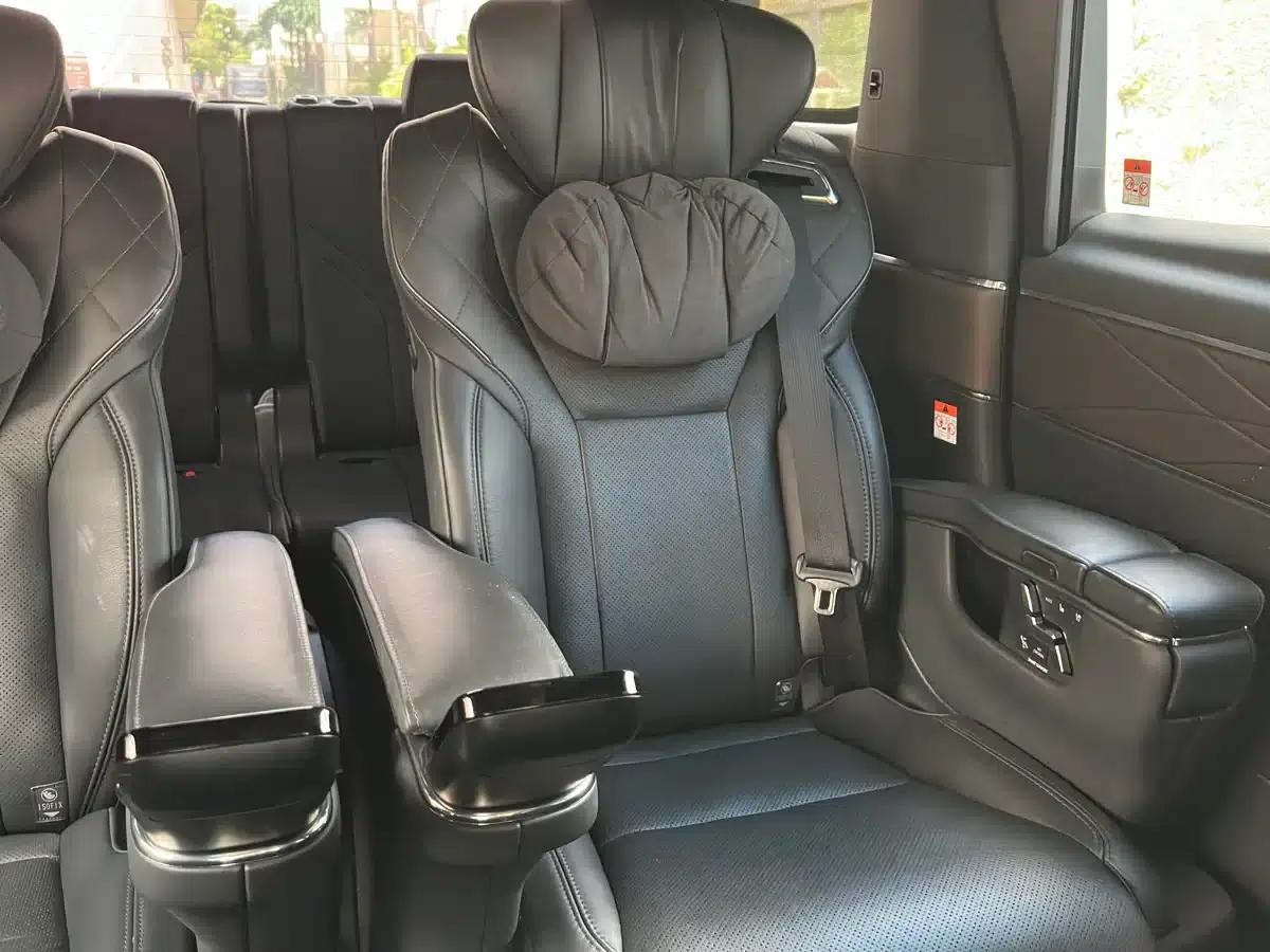 2024 Alphard Hybrid 2.5L Premium Edition — миниатюра 29