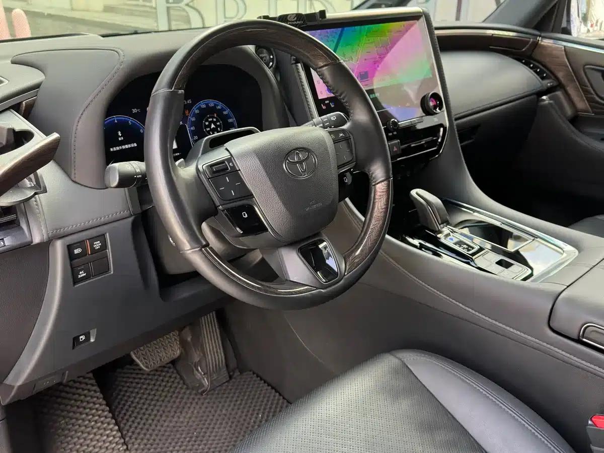 2024 Alphard Hybrid 2.5L Premium Edition — миниатюра 9
