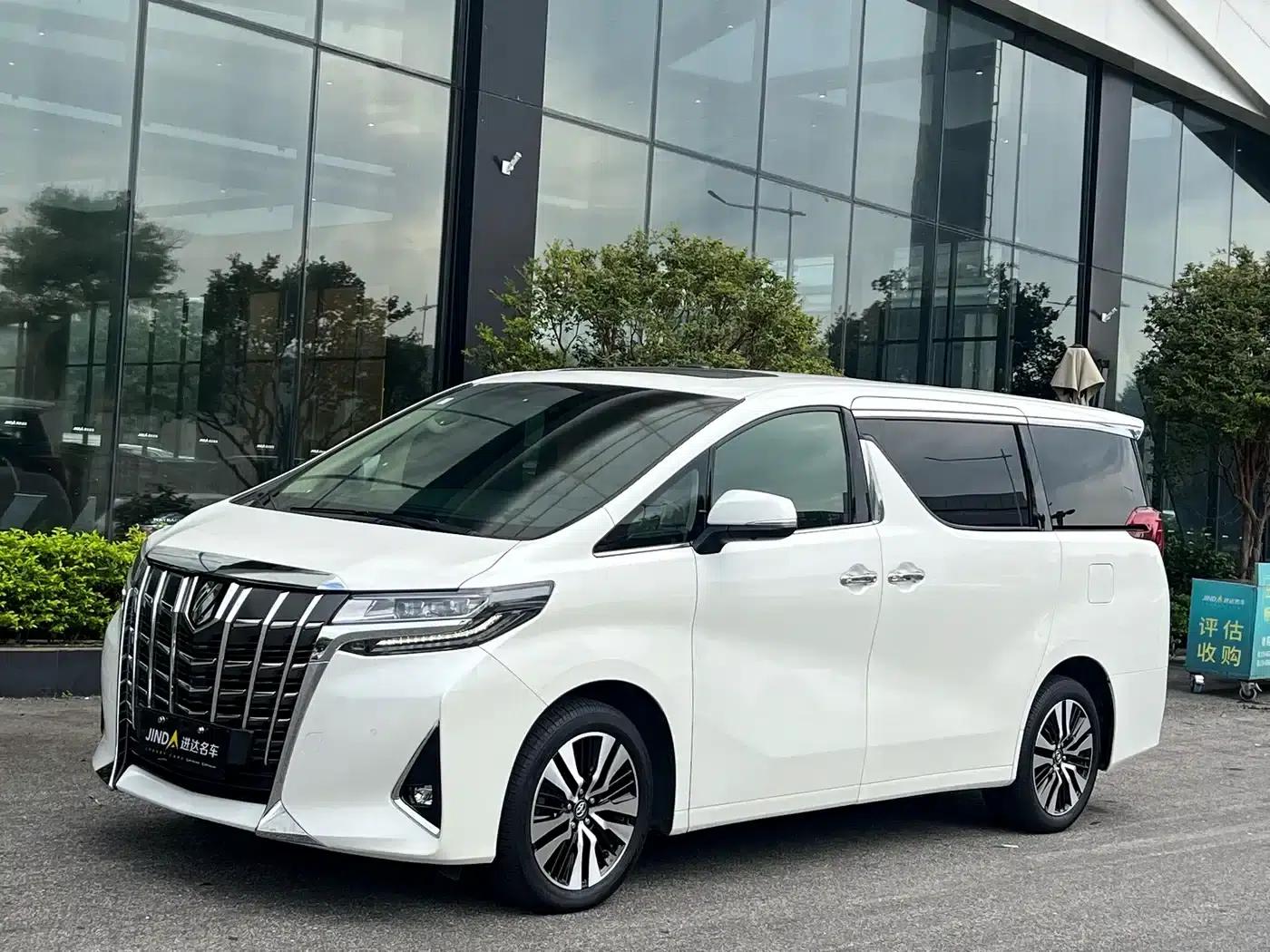2018 Alphard Facelift 3.5L Luxury Edition — миниатюра 1
