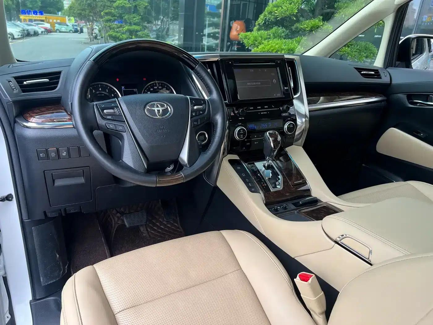 2018 Alphard Facelift 3.5L Luxury Edition — миниатюра 7