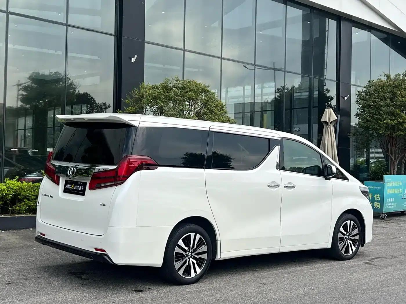 2018 Alphard Facelift 3.5L Luxury Edition — миниатюра 9