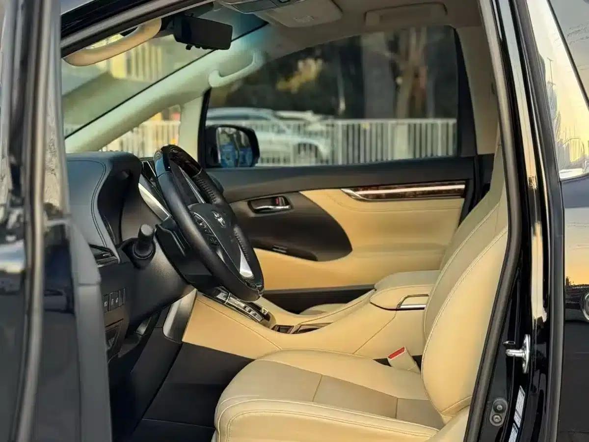 2021 Alphard Hybrid 2.5L Luxury Edition — миниатюра 3