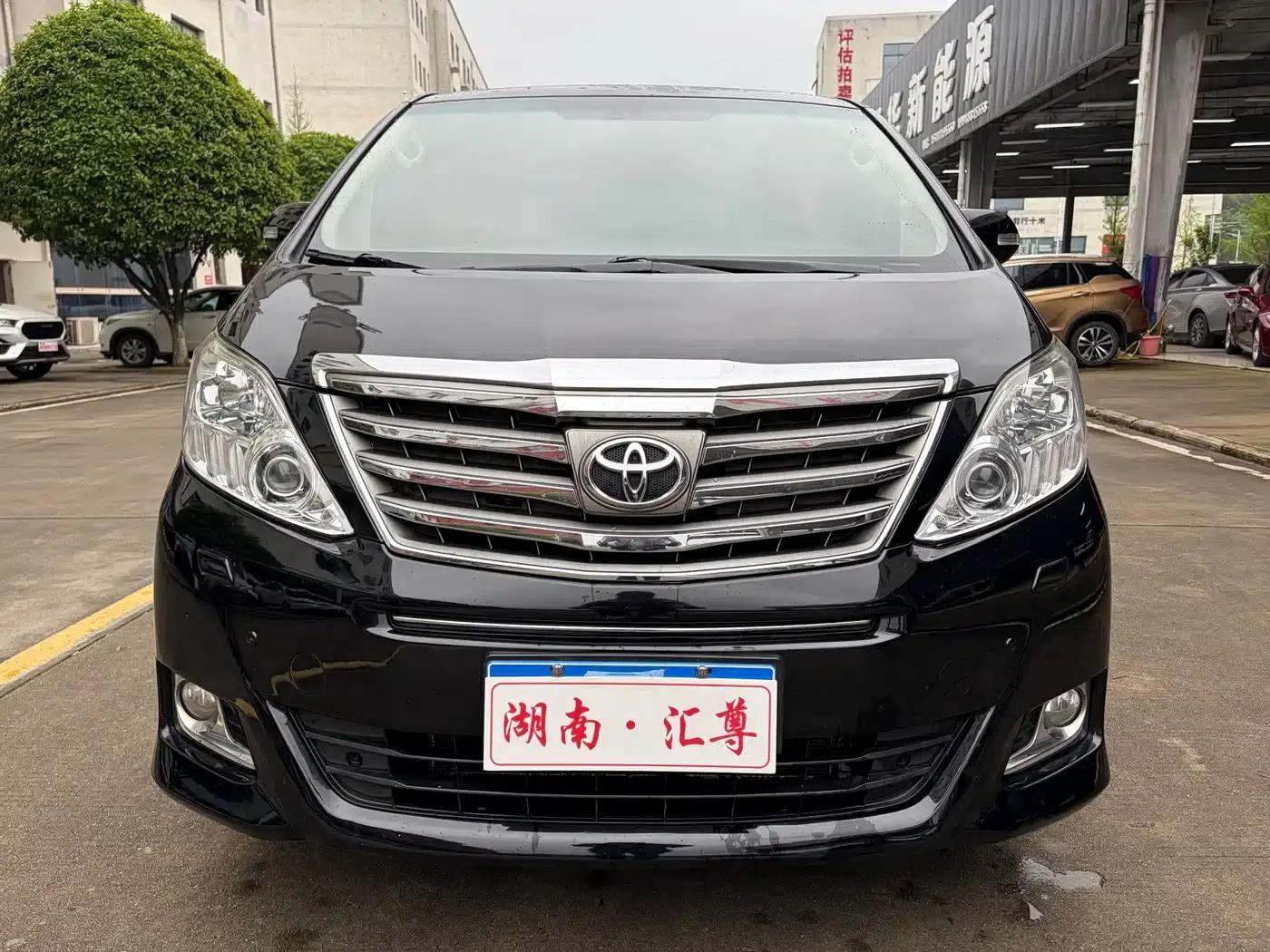 2012 Alphard 3.5L Luxury Edition — миниатюра 2