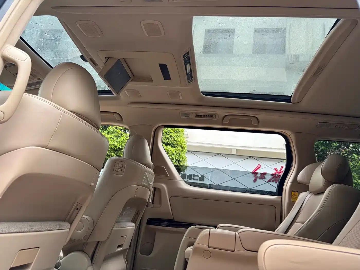 2012 Alphard 3.5L Luxury Edition — миниатюра 12