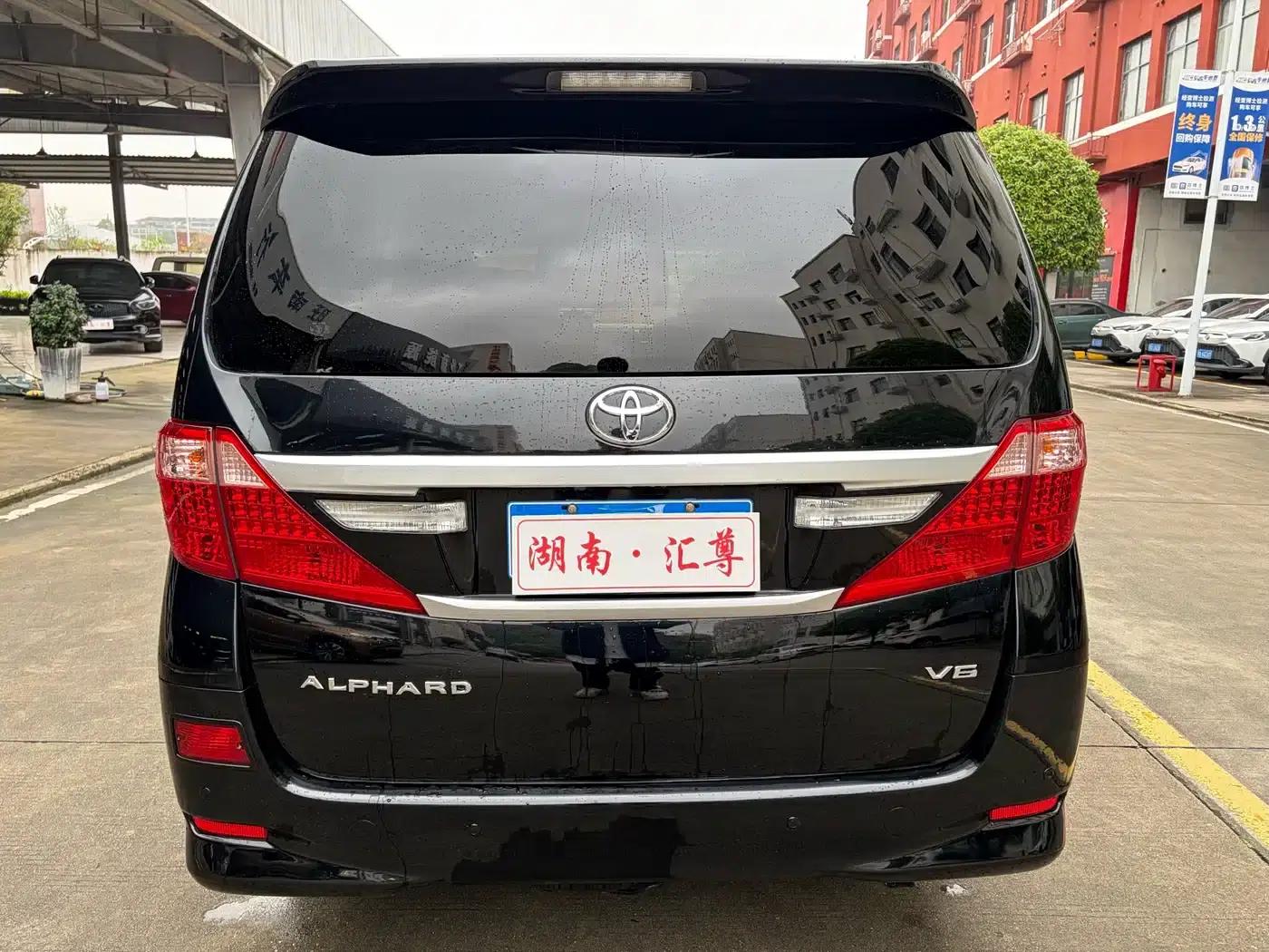 2012 Alphard 3.5L Luxury Edition — миниатюра 17