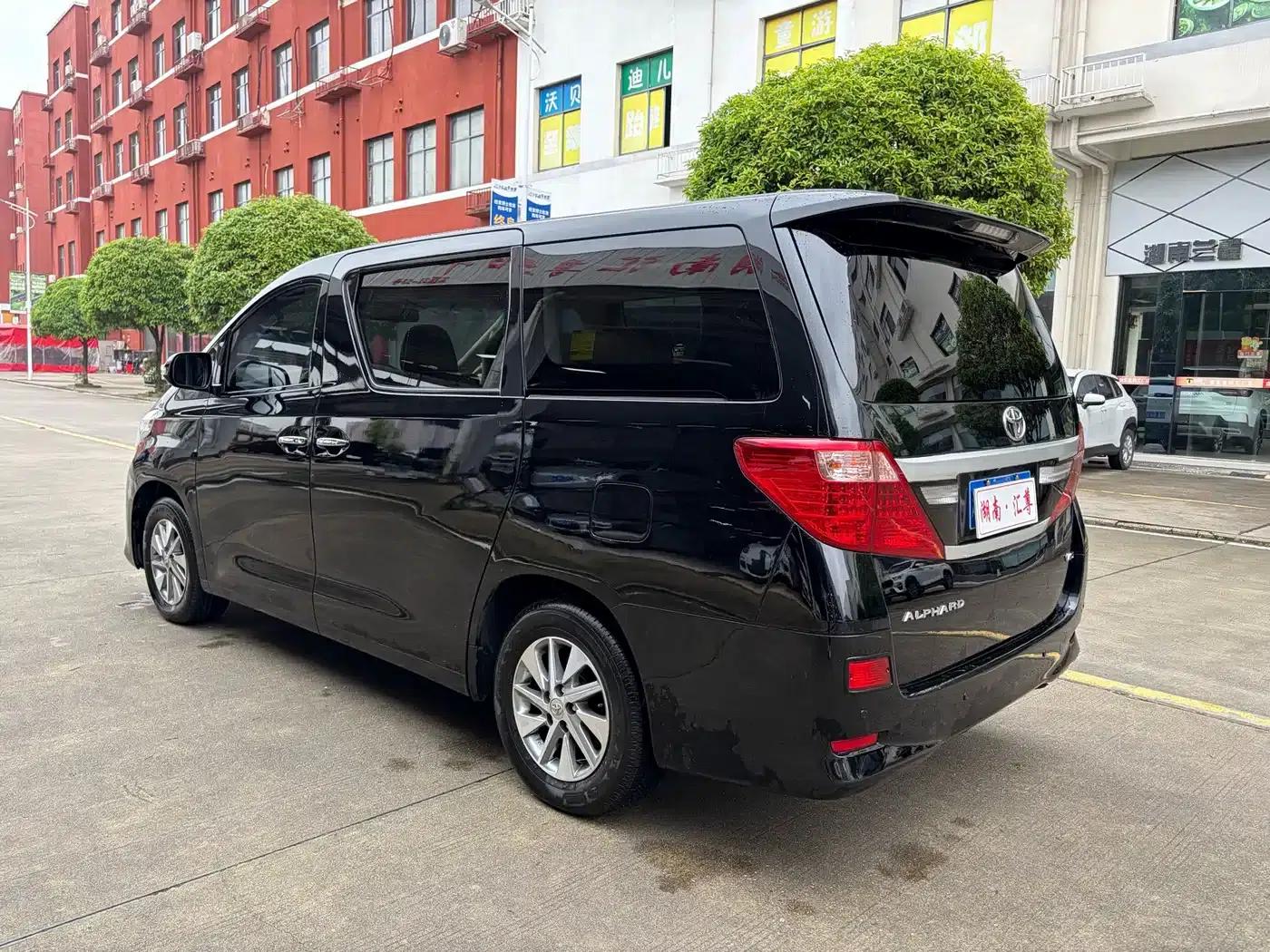 2012 Alphard 3.5L Luxury Edition — миниатюра 18