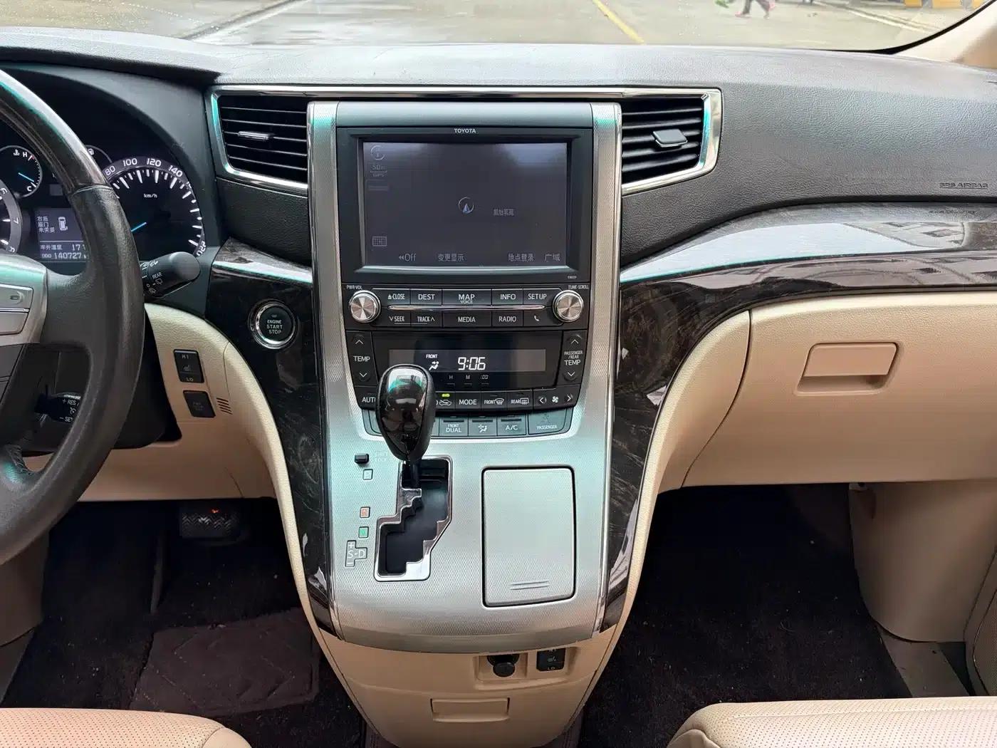 2012 Alphard 3.5L Luxury Edition — миниатюра 7