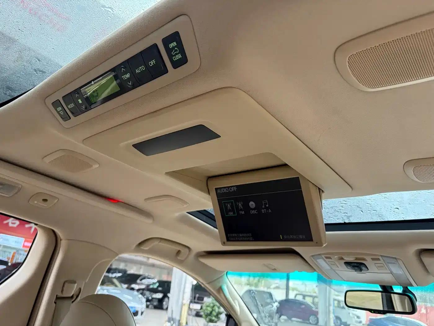 2012 Alphard 3.5L Luxury Edition — миниатюра 9
