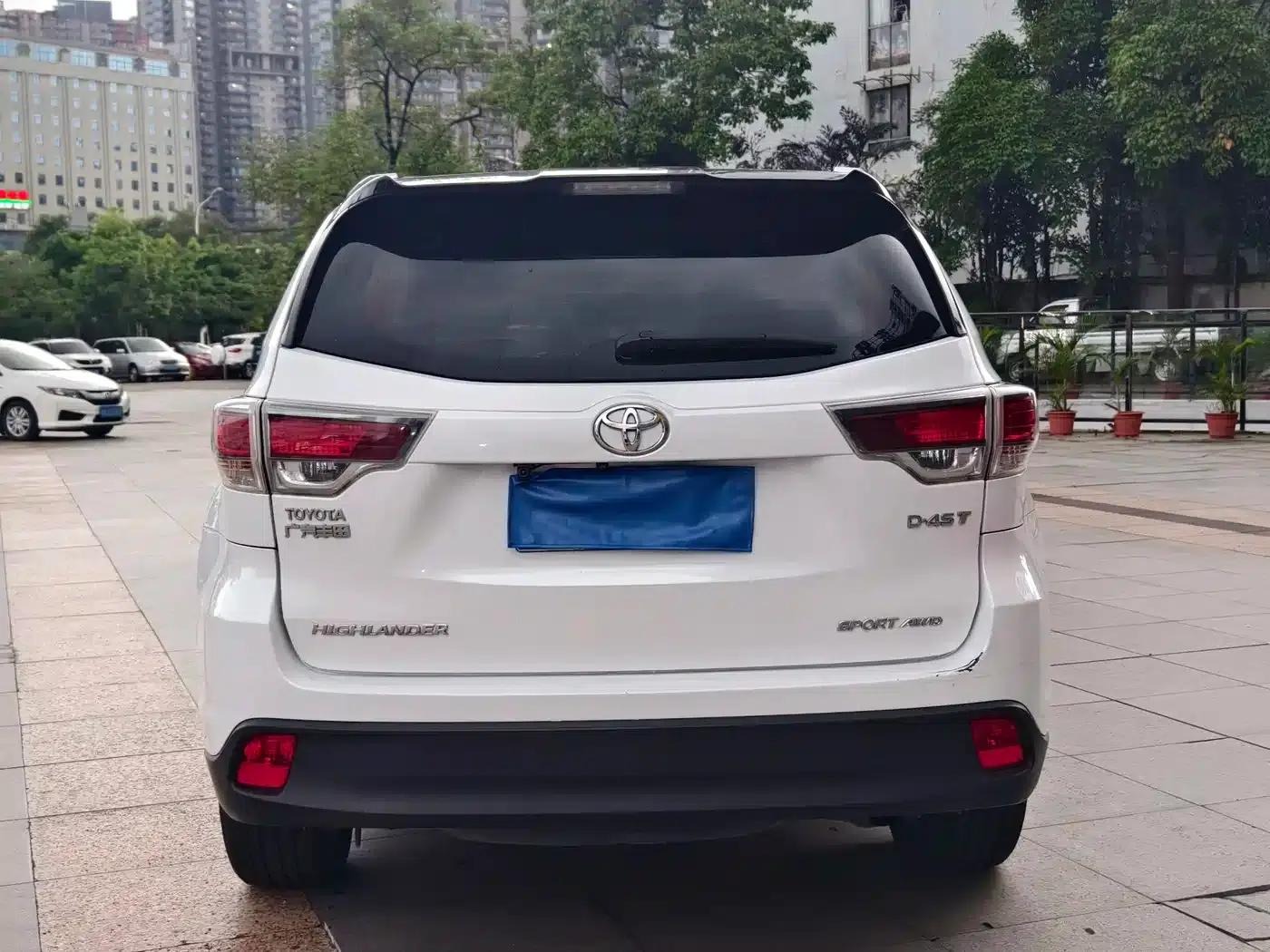 2015 Highlander 2.0T AWD Luxury 7-seater — миниатюра 4