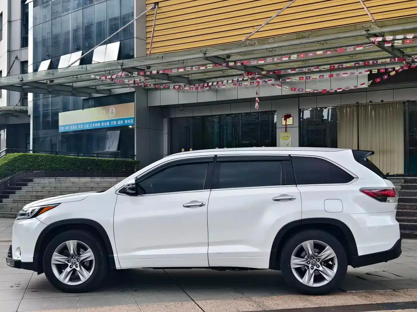 2015 Highlander 2.0T AWD Luxury 7-seater — миниатюра 8
