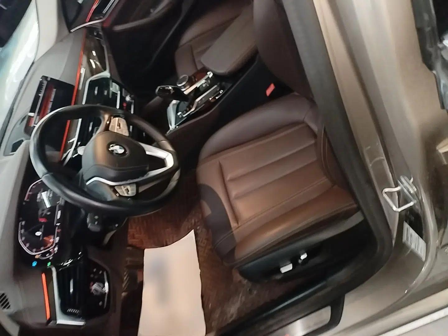 BMW 5 Series 2020 525Li Luxury Package — миниатюра 17