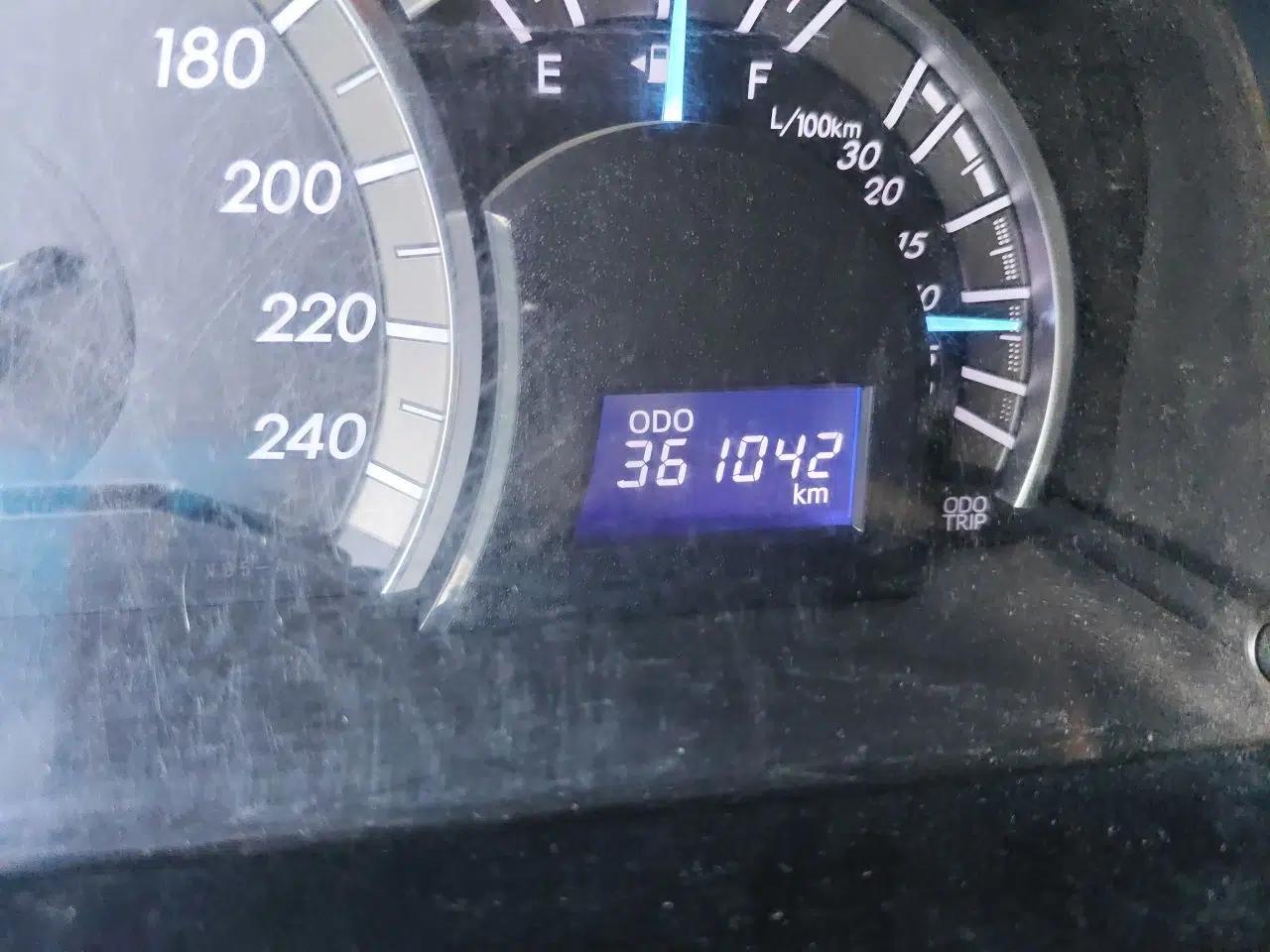 Toyota Camry 2012 Junrui 2.0S Radiant Edition — миниатюра 12