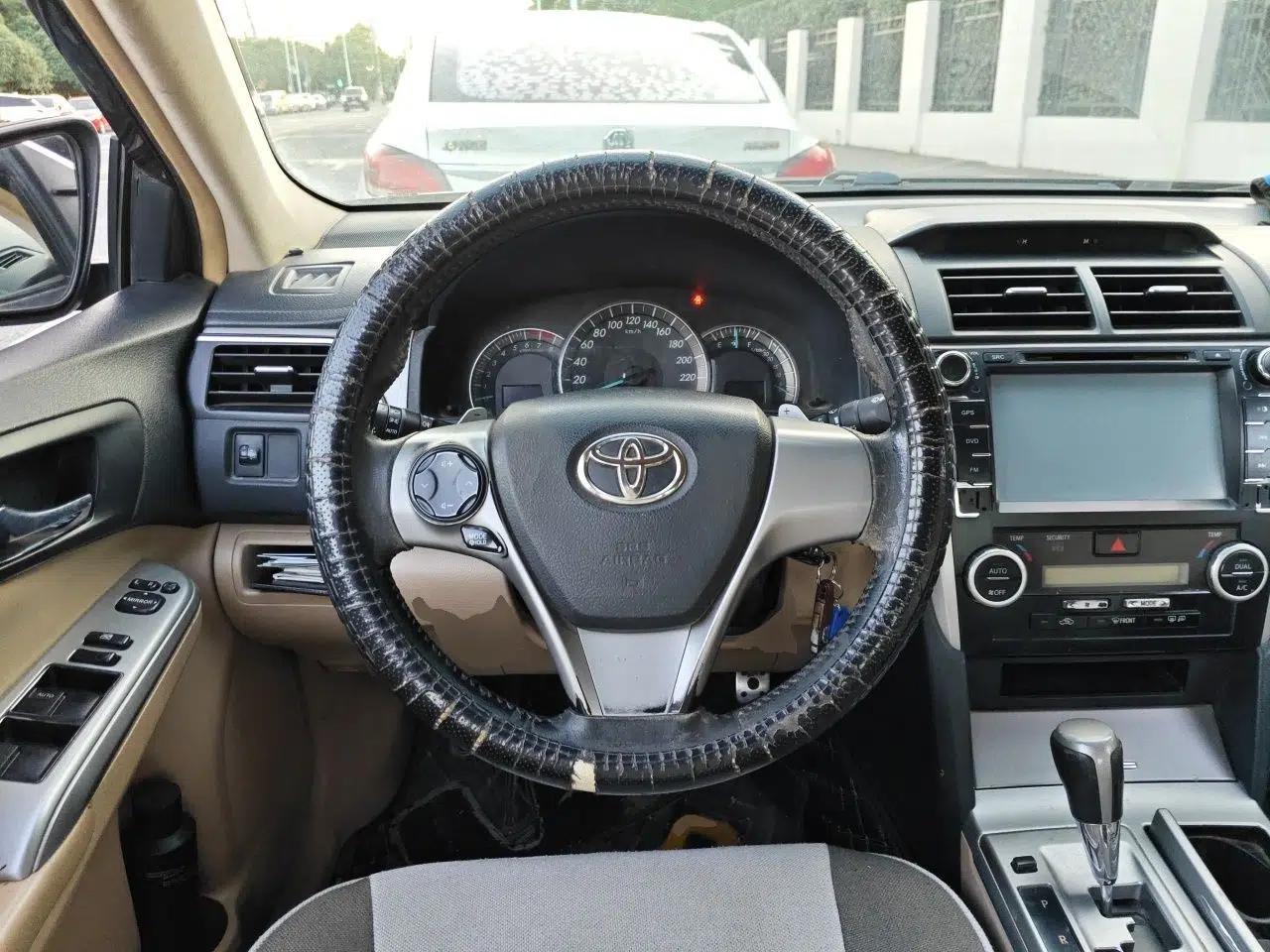 Toyota Camry 2012 Junrui 2.0S Radiant Edition — миниатюра 10