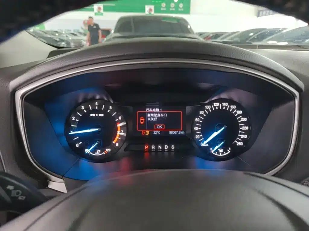 2013 Ford Mondeo 1.5L GTDi180 Fashion Edition — миниатюра 12