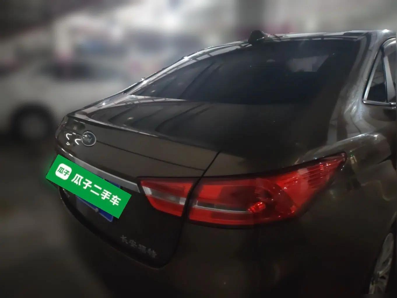Ford Escort 2017 1.5L Automatic Comfort Model — миниатюра 5