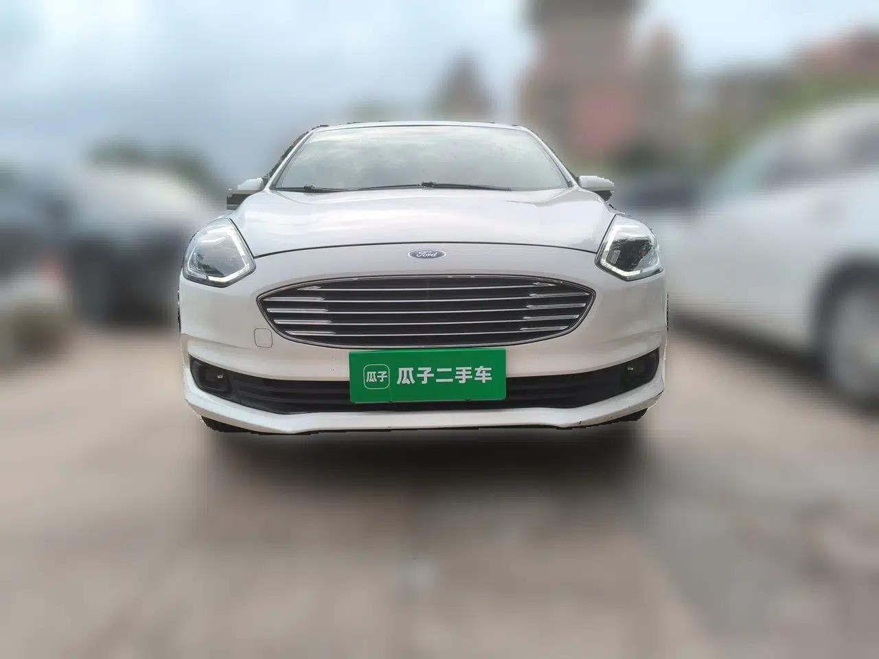 Ford Escort 2019 Revised Version 1.5L Automatic Enjoyment Type China V Standard — миниатюра 2