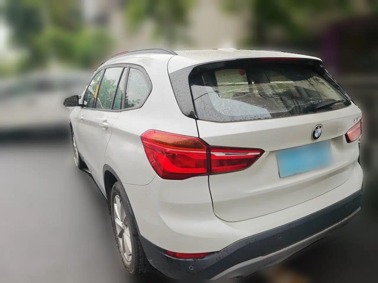 BMW X1 2016 sDrive18Li Fashion Model — миниатюра 4