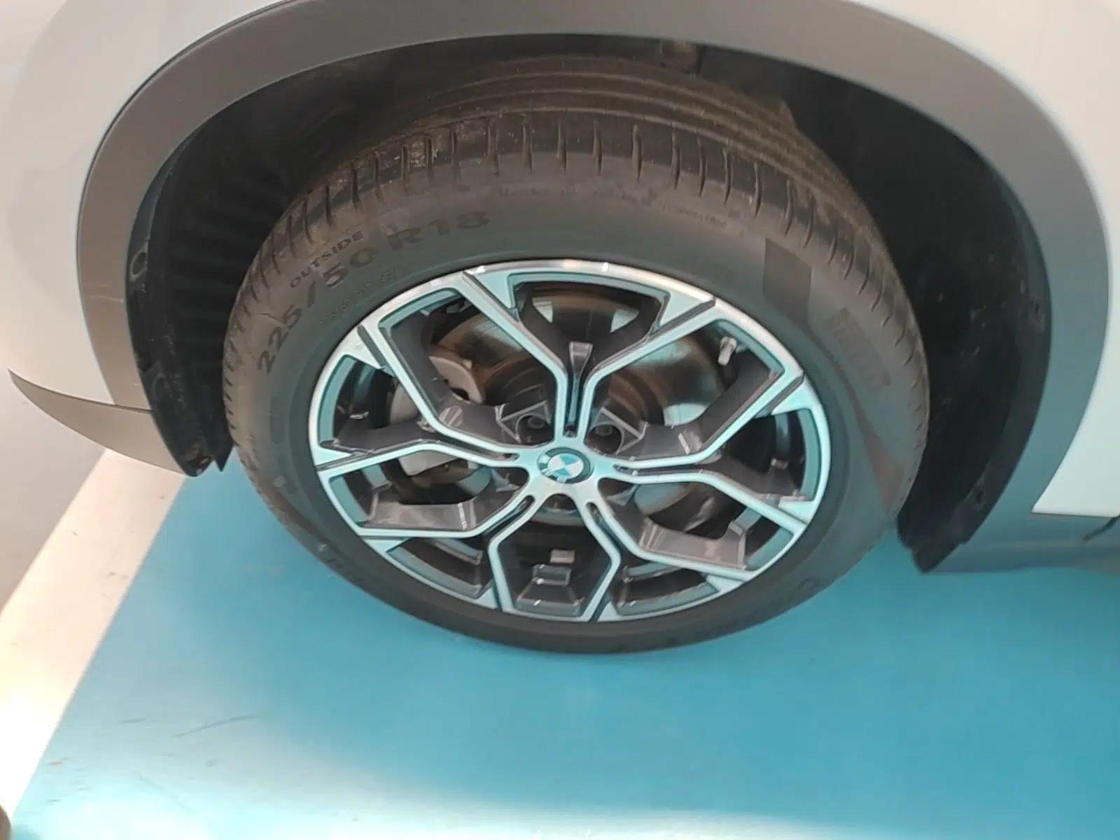 BMW X1 2022 sDrive25Li Leading Model — миниатюра 10