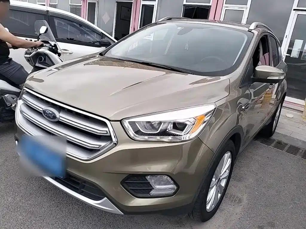 2017 Ford Kuga EcoBoost 180 2WD Luxury Edition — миниатюра 2