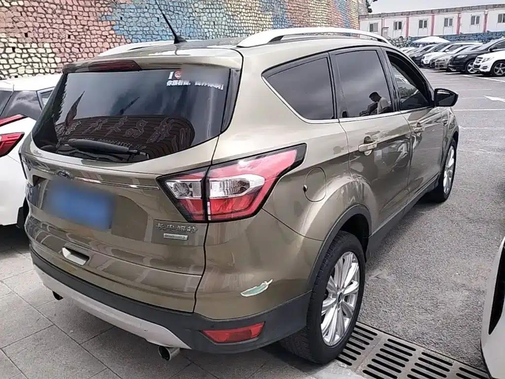2017 Ford Kuga EcoBoost 180 2WD Luxury Edition — миниатюра 7