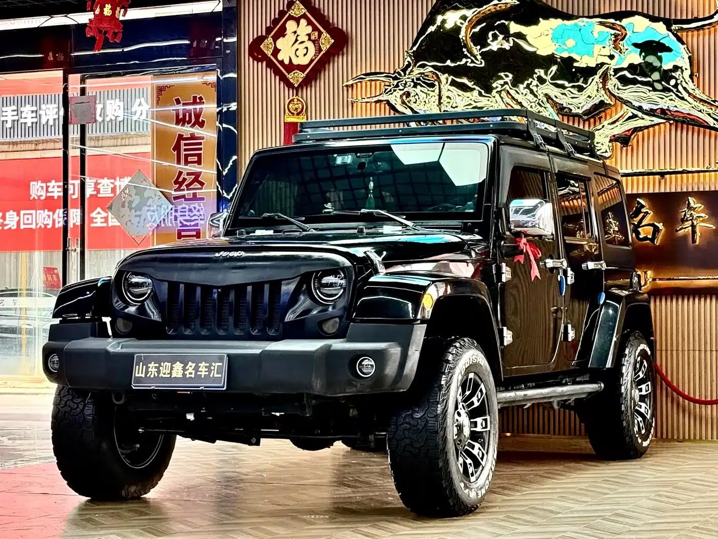 2013 Jeep Wrangler 3.6L Sahara 4-Door — миниатюра 4