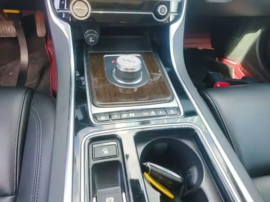 2019 Jaguar XFL 2.0T 200PS Two-Wheel Drive Elite Edition — миниатюра 14