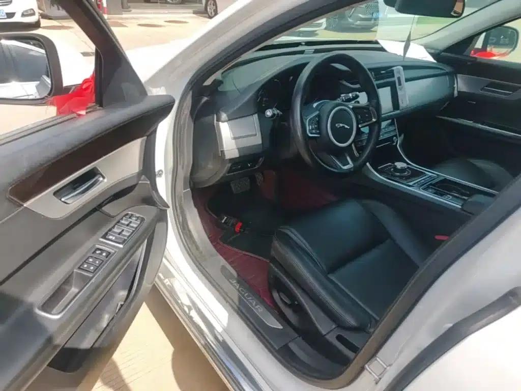 2019 Jaguar XFL 2.0T 200PS Two-Wheel Drive Elite Edition — миниатюра 16