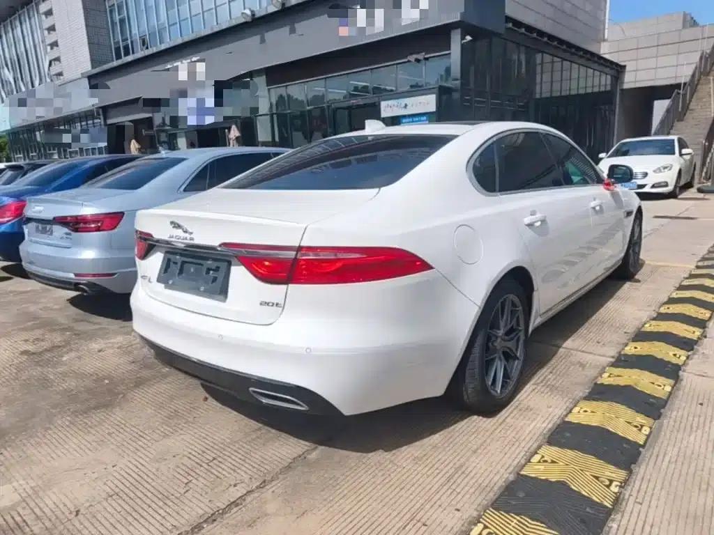 2019 Jaguar XFL 2.0T 200PS Two-Wheel Drive Elite Edition — миниатюра 7