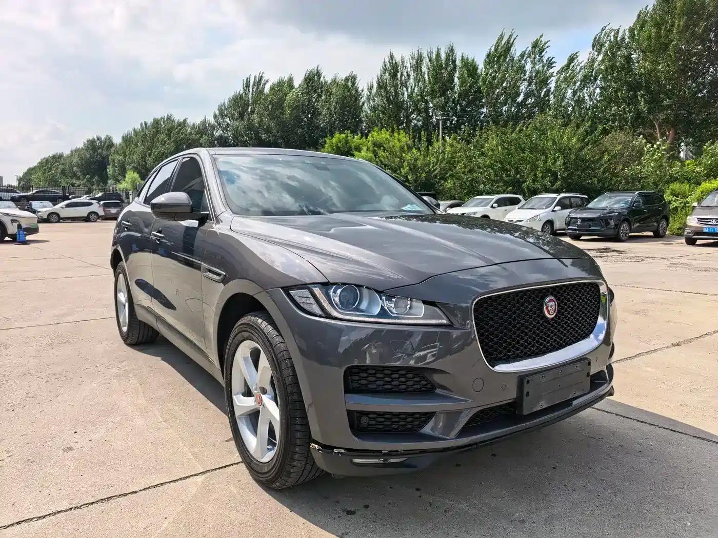 Jaguar F-PACE 2016 2.0T 2WD Urban Luxury Edition — миниатюра 3