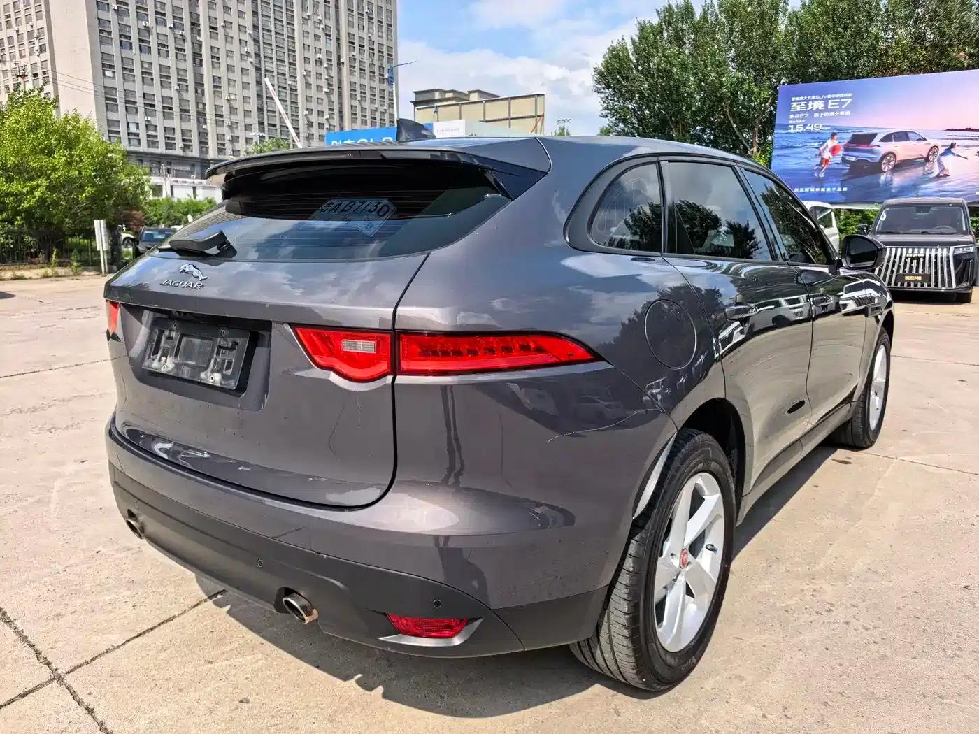 Jaguar F-PACE 2016 2.0T 2WD Urban Luxury Edition — миниатюра 10