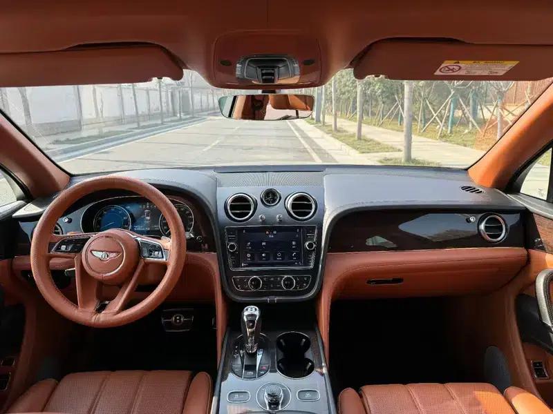 Bentayga 2018 4.0T V8 — миниатюра 6