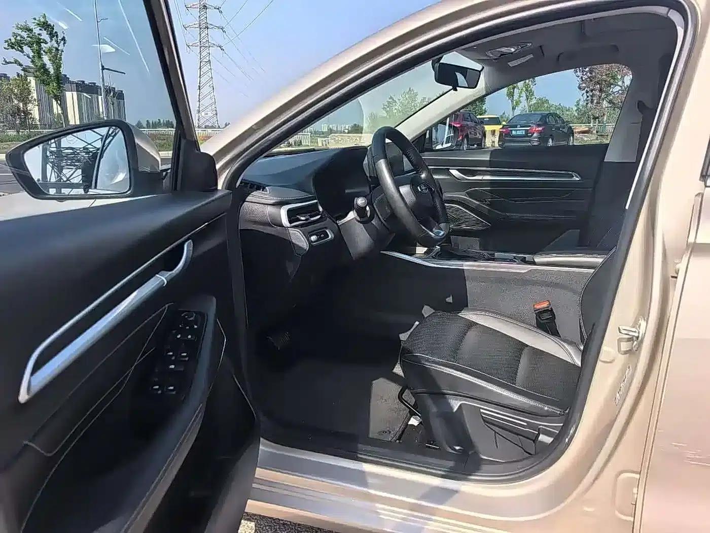 Geely Emgrand 2022 4th Generation 1.5L CVT Flagship Edition — миниатюра 4