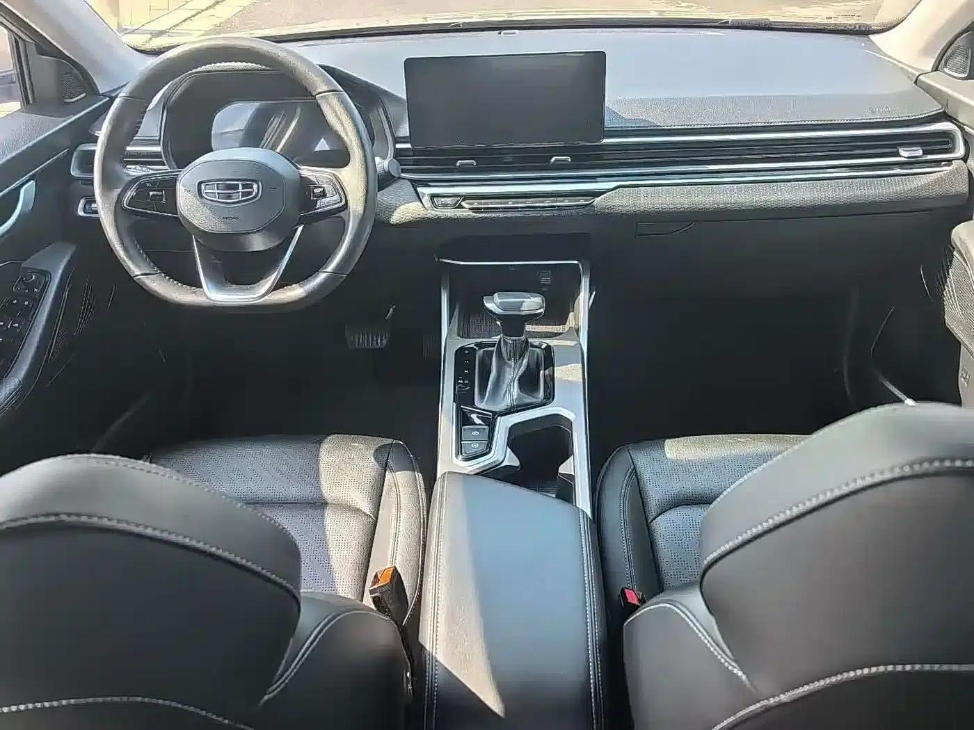 Geely Emgrand 2022 4th Generation 1.5L CVT Flagship Edition — миниатюра 5