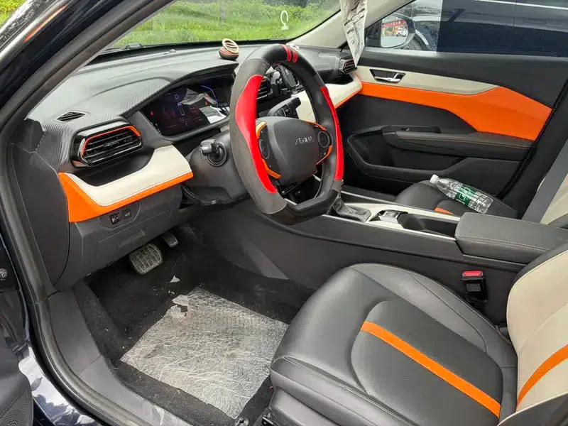 Aeolus Yixuan 2023 Facelift 1.5L Automatic Wind Chaser Edition — миниатюра 9