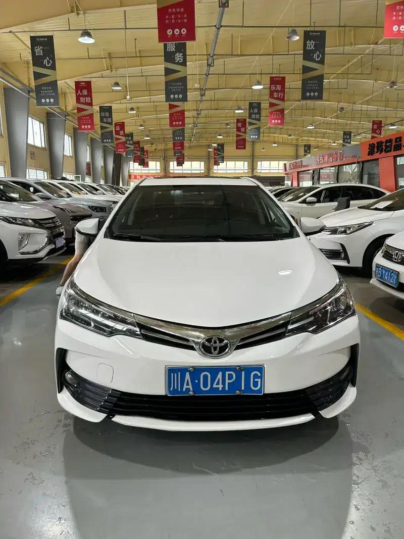 2017 Toyota Corolla Facelift 1.2T Manual GL-i (National V Emission Standard) — миниатюра 2