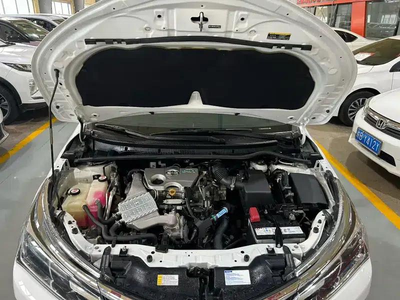 2017 Toyota Corolla Facelift 1.2T Manual GL-i (National V Emission Standard) — миниатюра 6