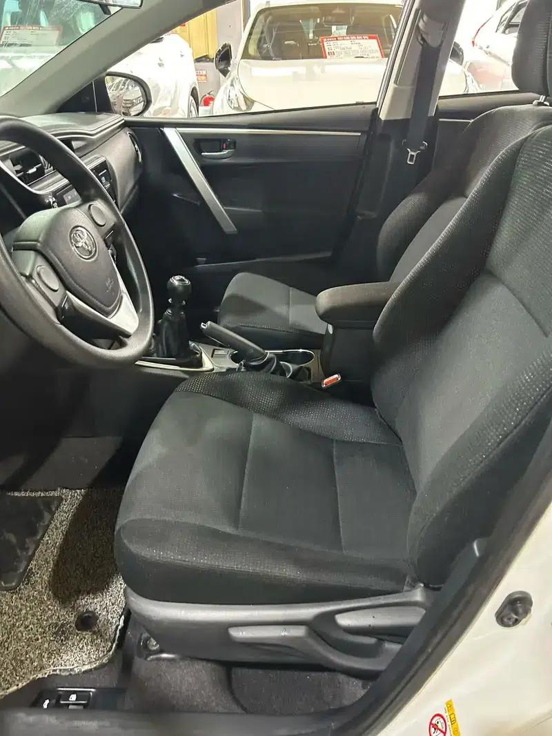 2017 Toyota Corolla Facelift 1.2T Manual GL-i (National V Emission Standard) — миниатюра 8