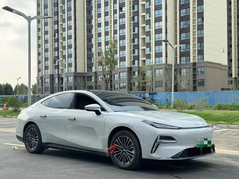 Galaxy Star 8 PHEV 2025 130km EM-i Premium Edition — миниатюра 3