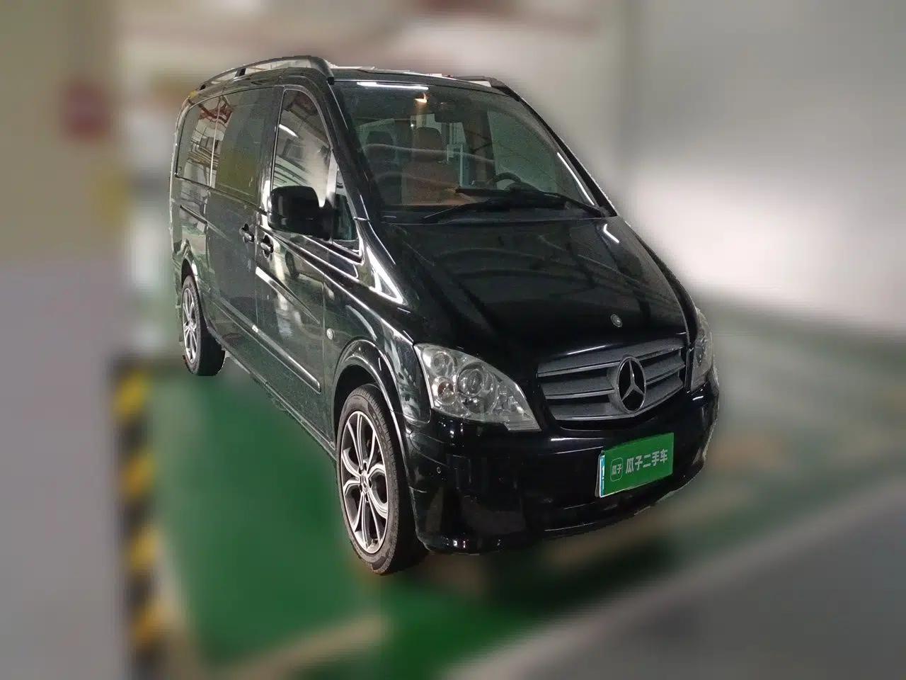 Mercedes-Benz Vito 2011 2.5L 7-seater executive version — миниатюра 3