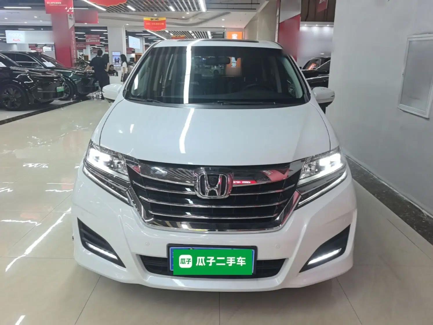 Honda Elysion 2016 2.4L Classic Edition — миниатюра 2
