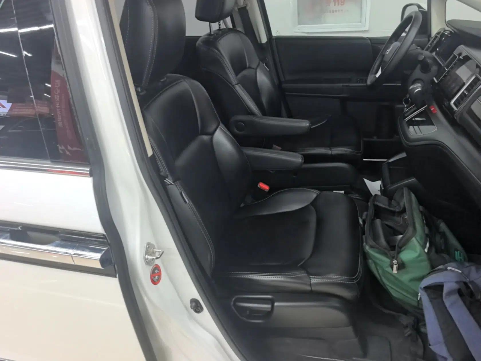 Honda Elysion 2016 2.4L Classic Edition — миниатюра 19