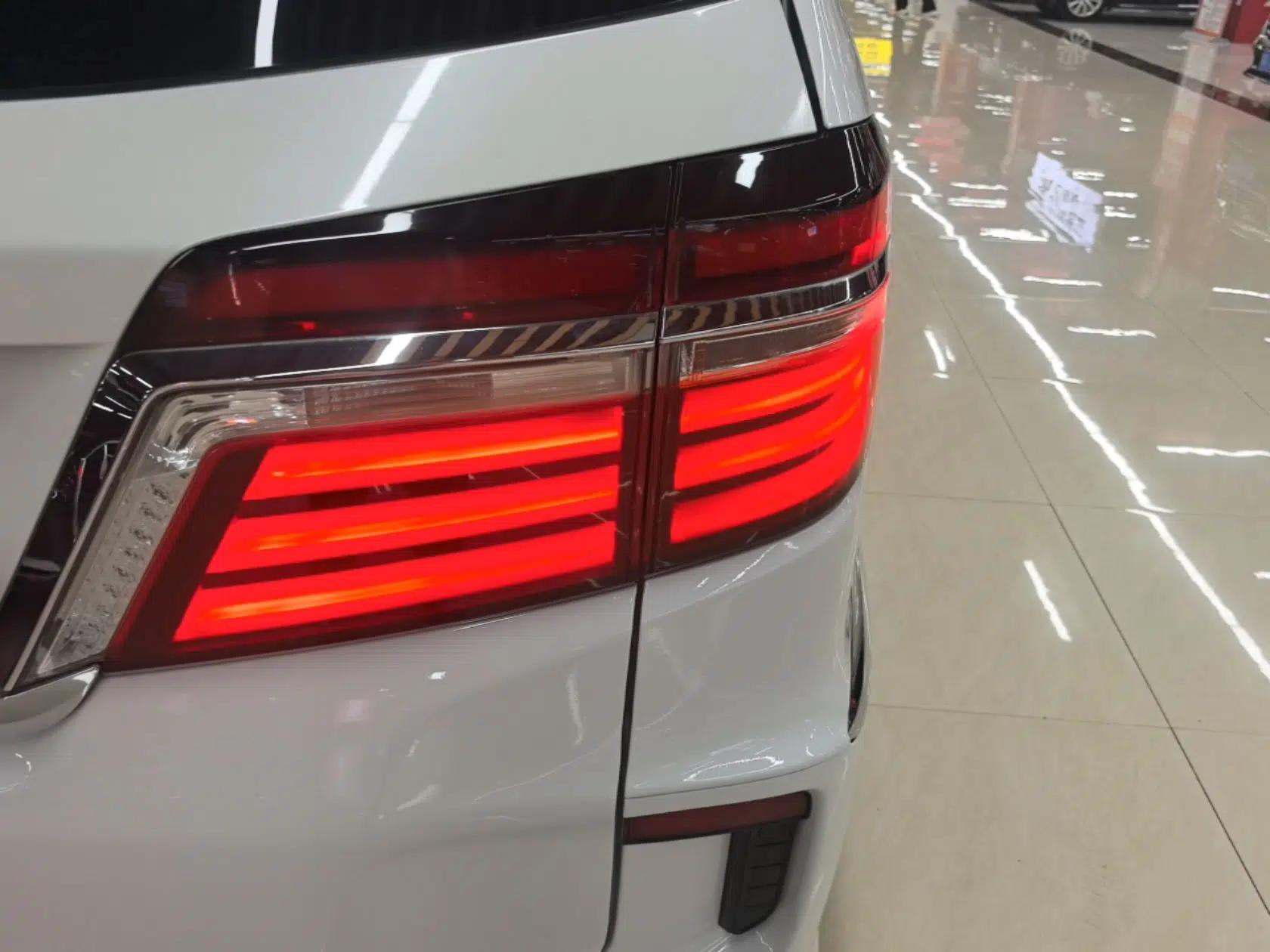 Honda Elysion 2016 2.4L Classic Edition — миниатюра 9