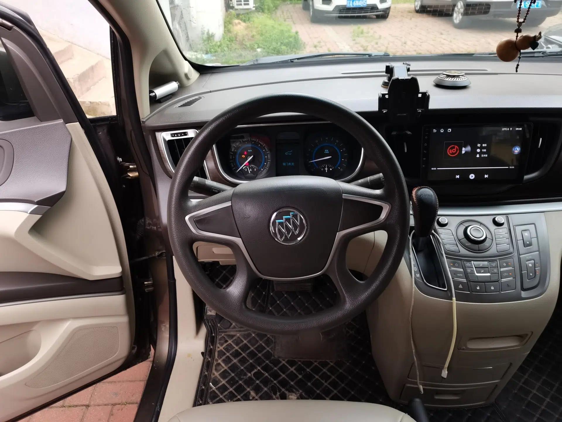 Buick GL8 2013 2.4L CT Luxury Business Comfort Edition — миниатюра 10