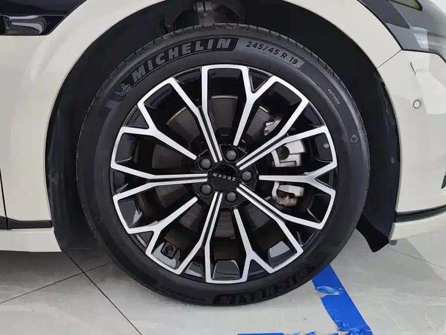 Extreme Krypton 007GT 2025 All-Wheel Drive Intelligent Driving Edition 75kWh — миниатюра 6