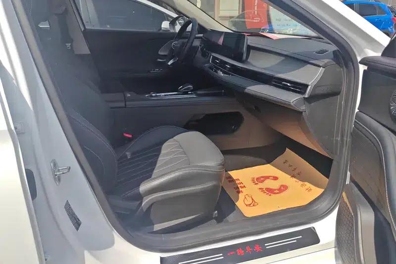 Chery Arrizo 8 2024 1.6TGDI DCT Premium Edition — миниатюра 9
