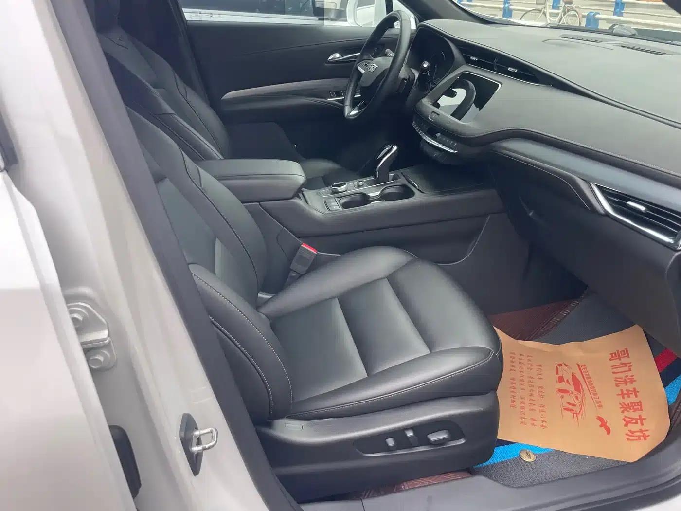 2021 Cadillac XT4 28T Two-Wheel Drive Luxury — миниатюра 12