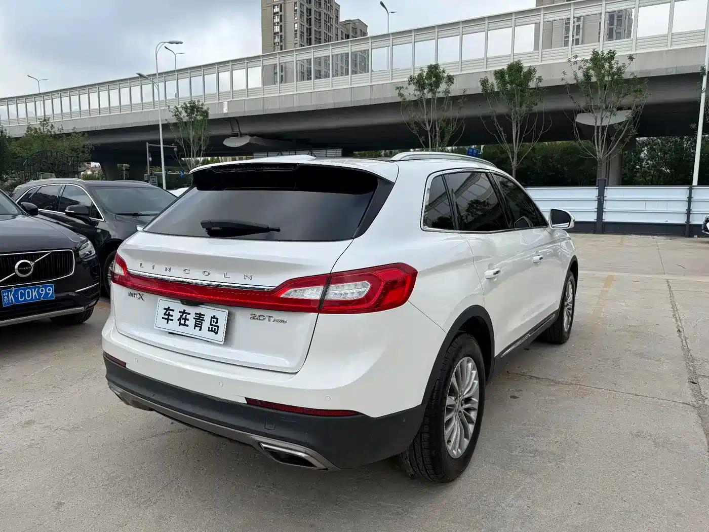 Lincoln MKX 2018 2.0T AWD Premium Edition — миниатюра 10