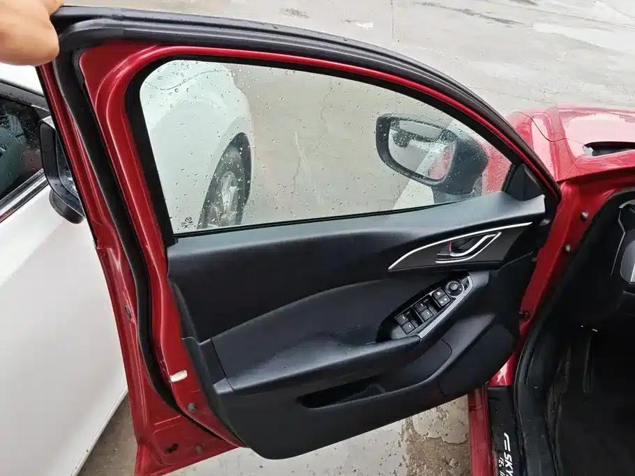 Mazda3 Axela 2017 Sedan 1.5L Automatic Luxury (China V Emission Standard) — миниатюра 7