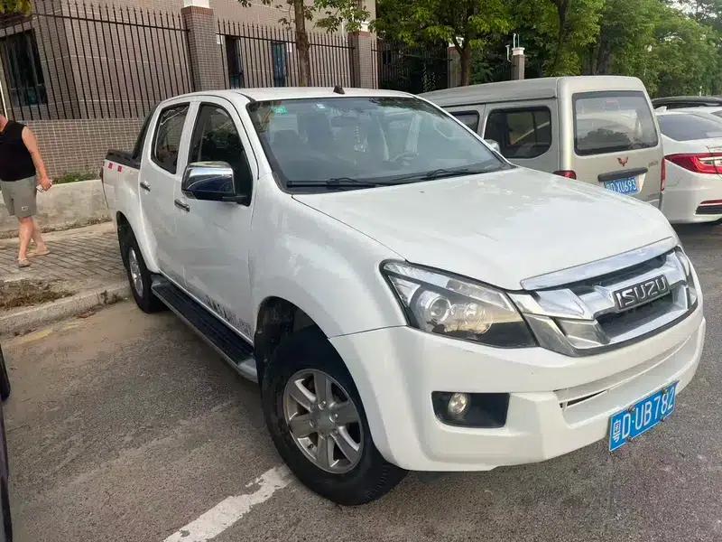 D-MAX 2015 2.5T 2WD Automatic High-Pass Elite 4JK1 — миниатюра 3