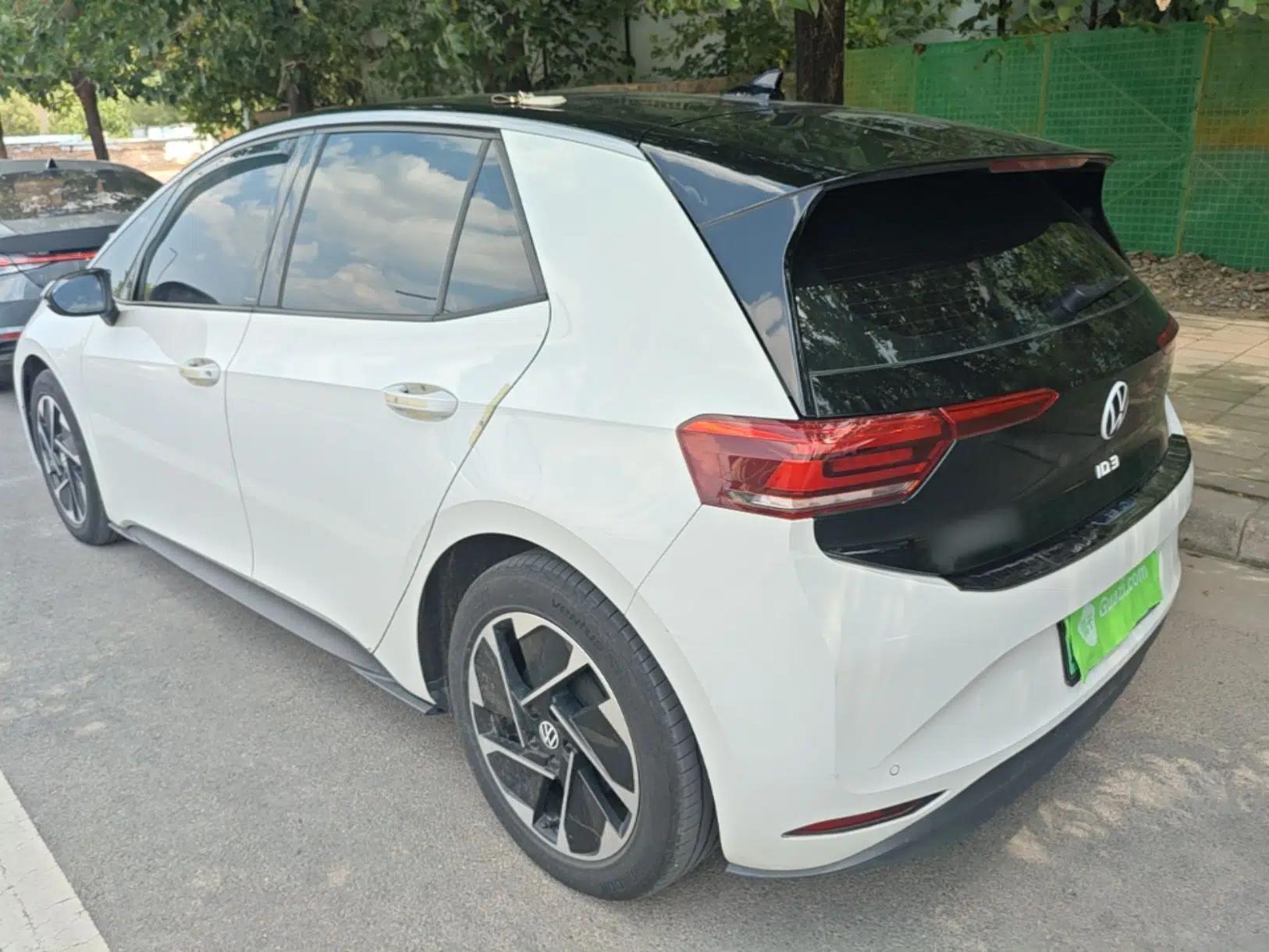 Volkswagen ID.3 2024 Outstanding Edition — миниатюра 4